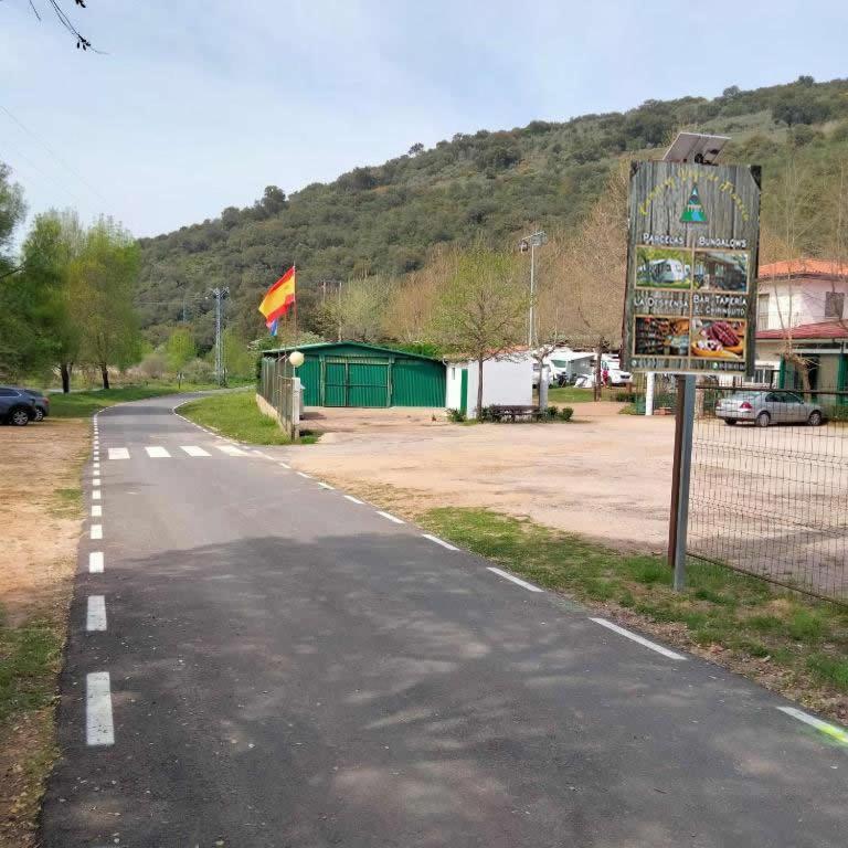 Bungalows, Camping Vega De Francia Sotoserrano Eksteriør billede